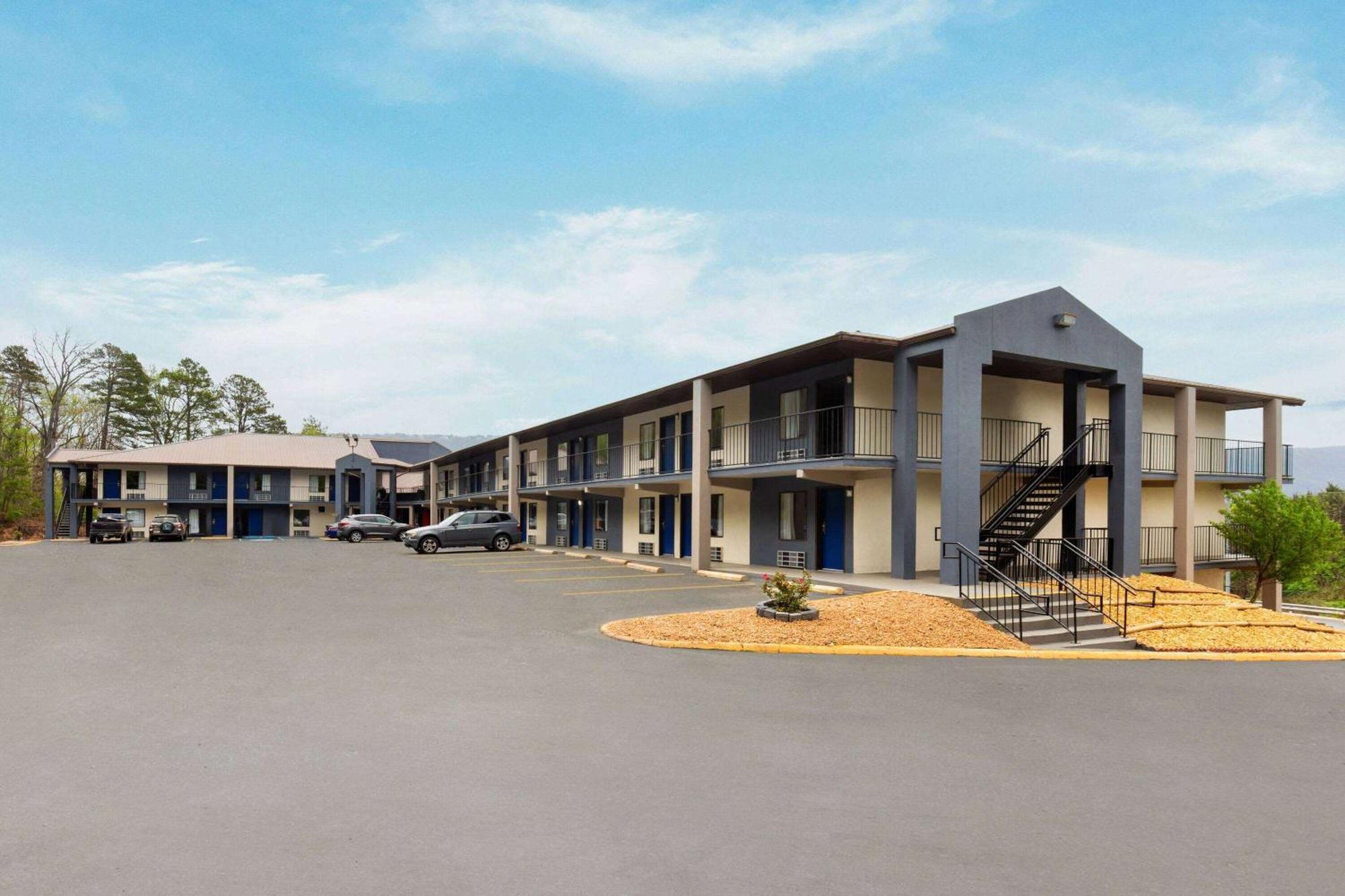 Days Inn By Wyndham Chattanooga Lookout Mountain West Екстериор снимка