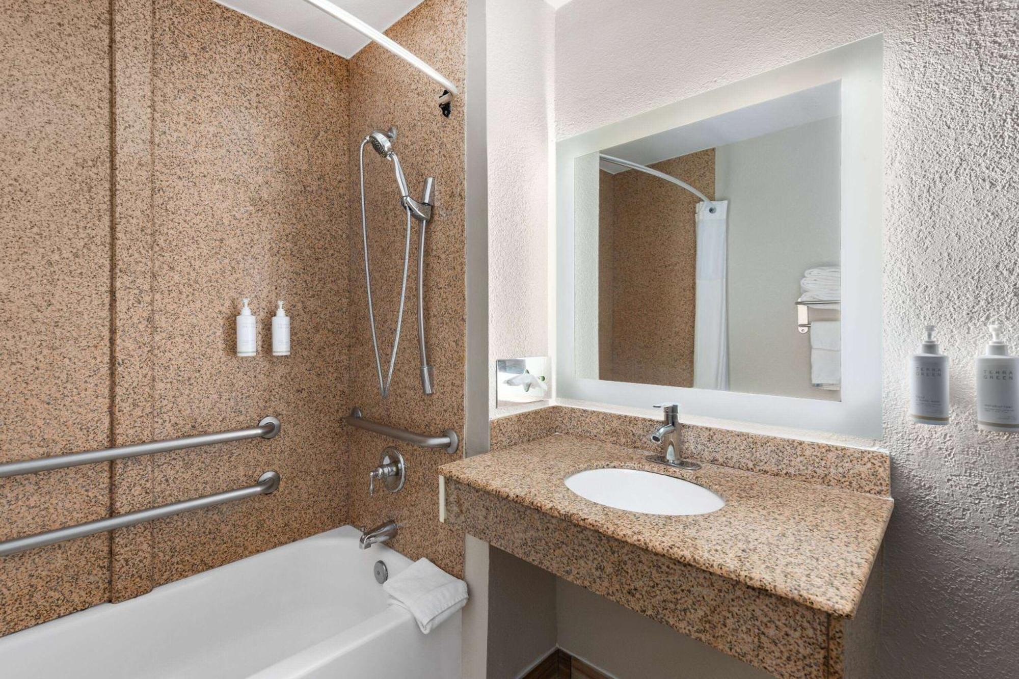 Days Inn By Wyndham Chattanooga Lookout Mountain West Екстериор снимка